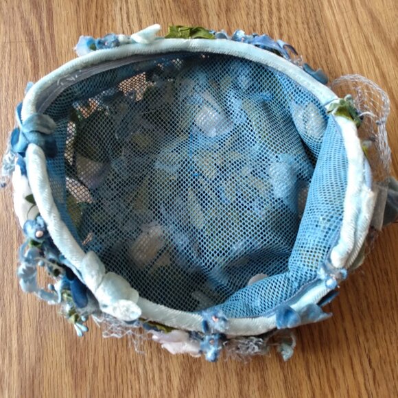Vintage Blue Floral Hat Topper Shabby Velvet Netting 50s 60s - Picture 6 of 11